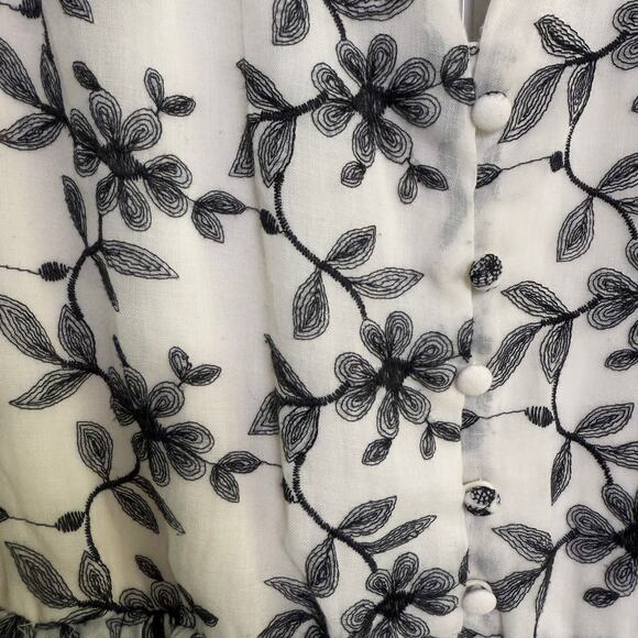 DRAPER JAMES Puff Sleeve Floral Embroidered Mini White Black Scalloped Hem Sz M - Picture 16 of 16